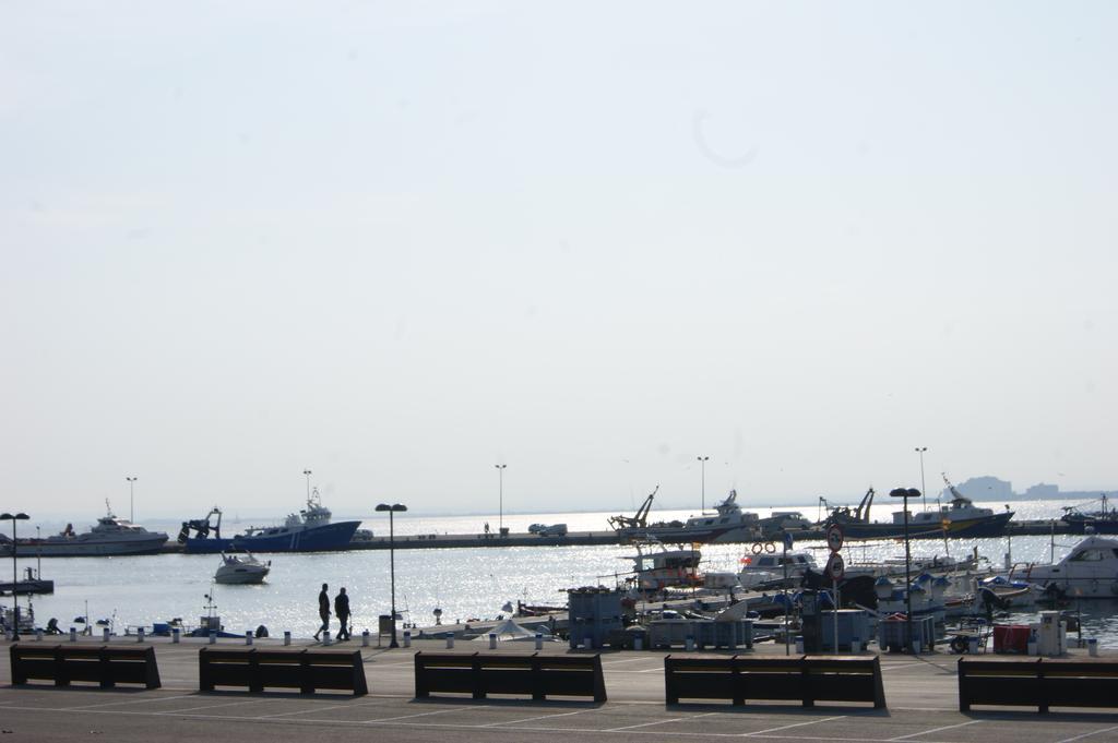Agi Port De Rosas公寓 外观 照片